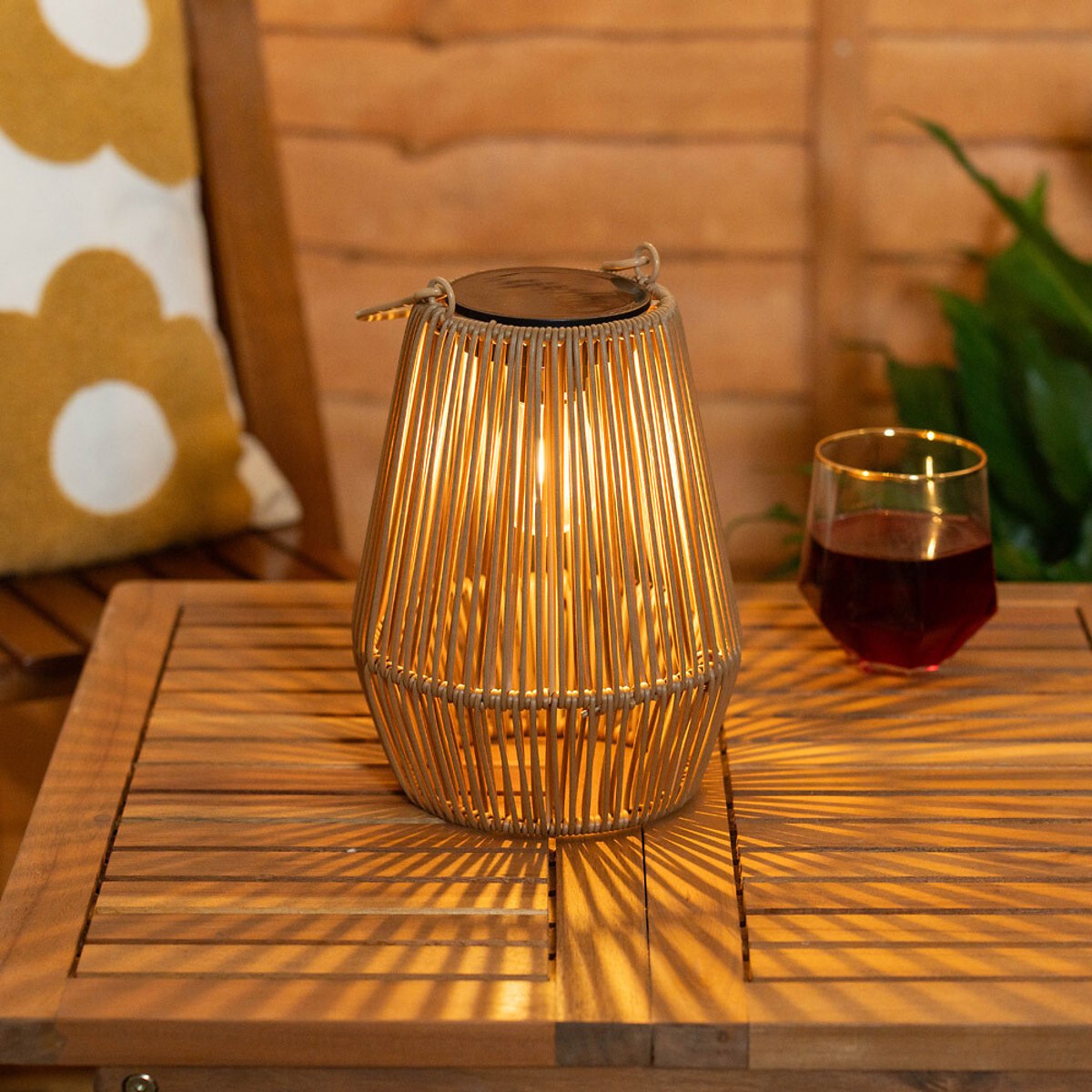 Set of 2 Solar Powered Outdoor Faux Bamboo Lanterns natural, SO'HOME