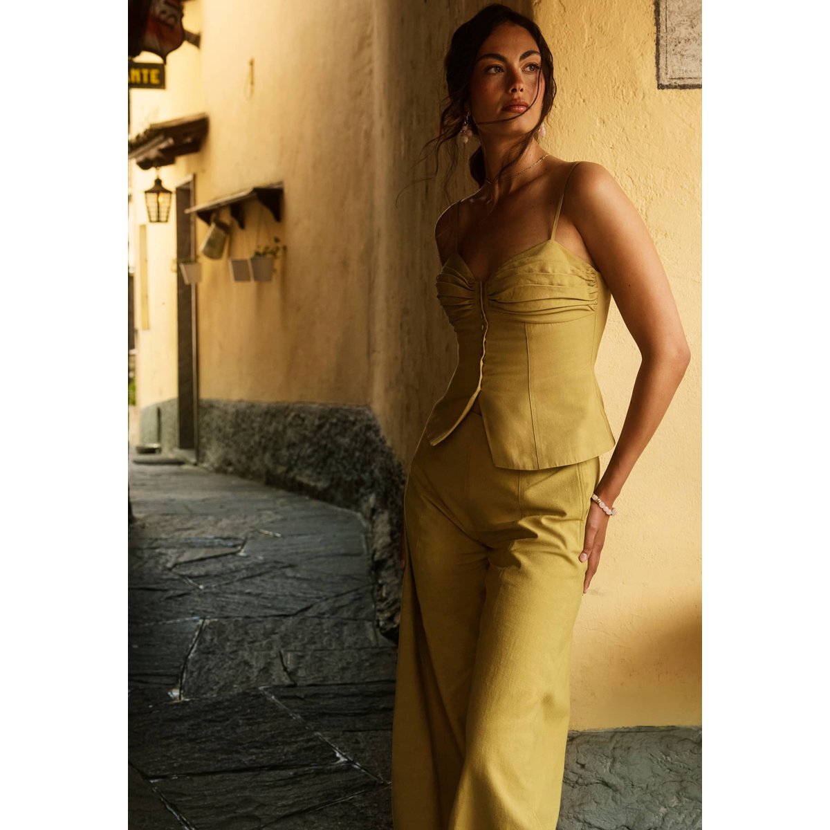 Pantalon Barrel Fit En Lin vert olive, GUESS