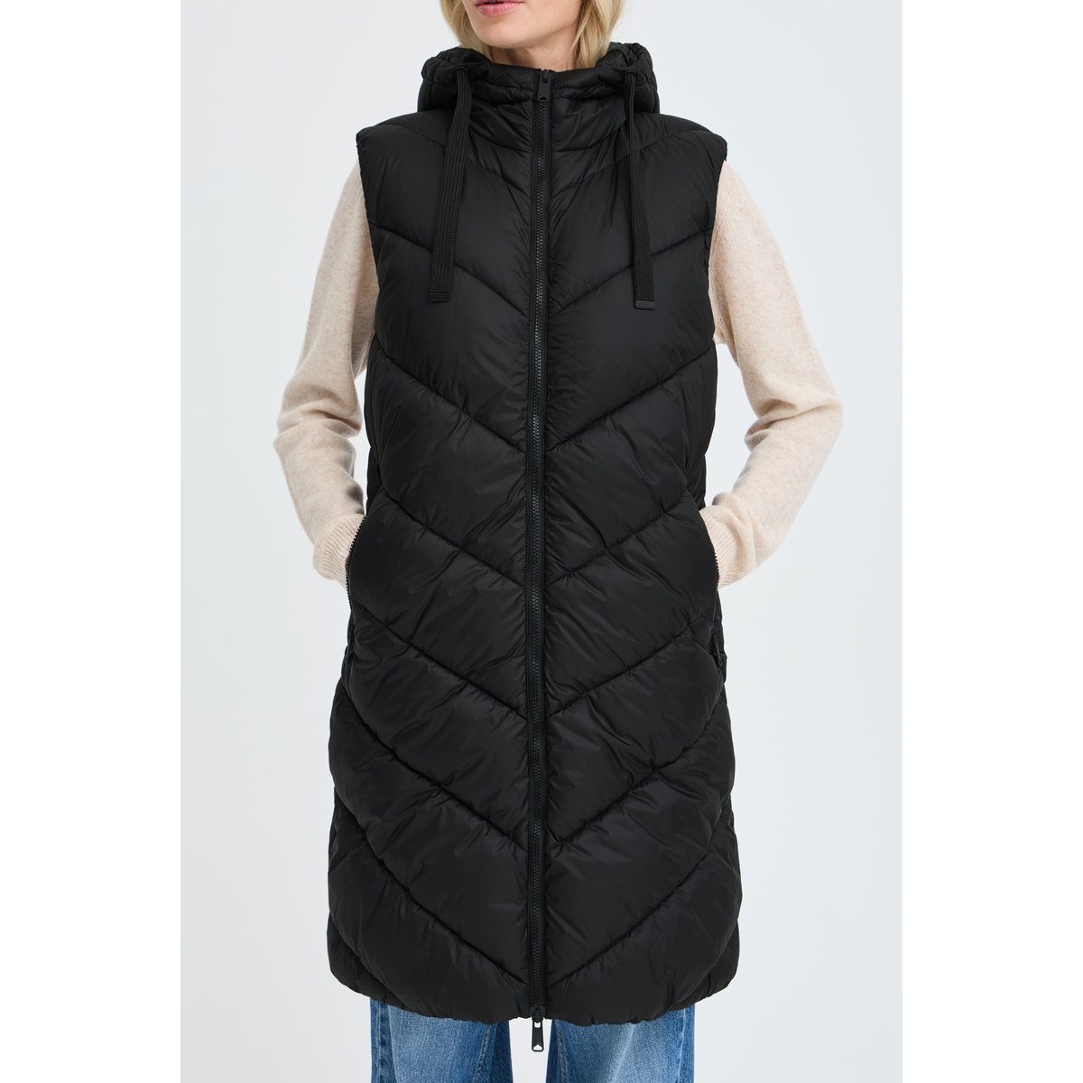 Manteau noir meteorite, B.YOUNG