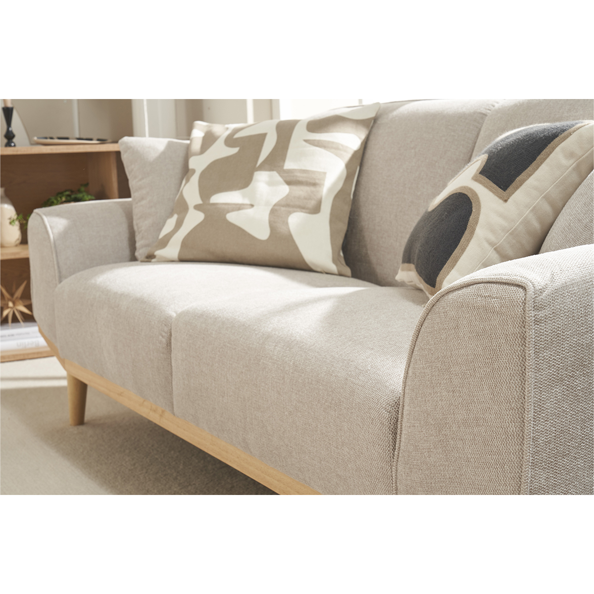 Canapé scandinave 3 places en tissu effet velours texturé beige et bois clair FREEMA beige, MILIBOO