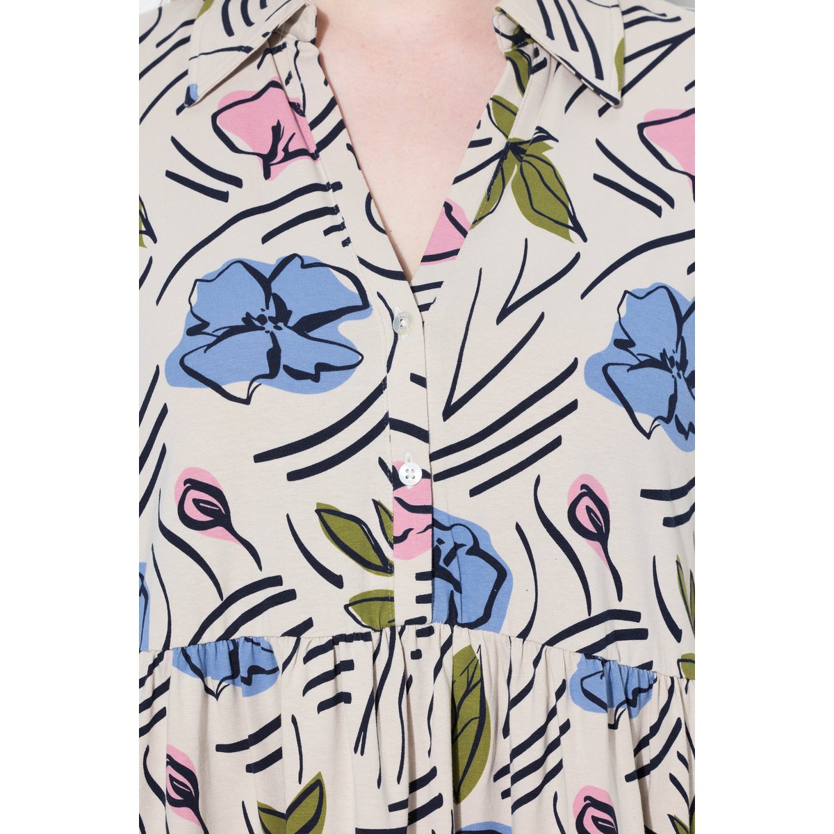 Blouse longue dans un imprimé à fleurs crème, ULLA POPKEN