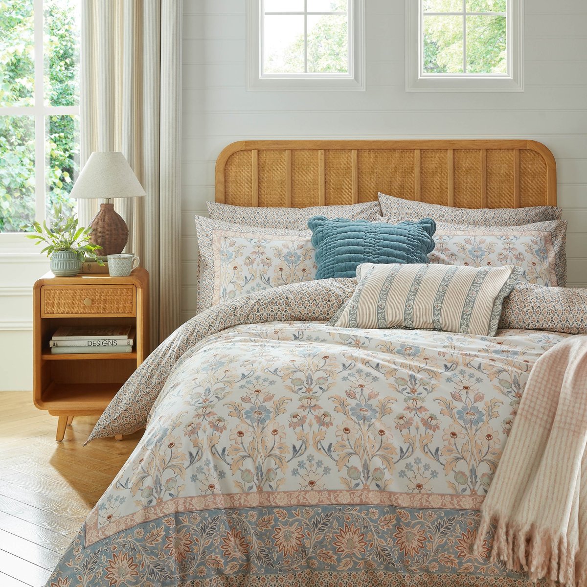 Parure de lit fleurie Semington pour grand lit double rose, ocre, bleu, beige, LAURA ASHLEY