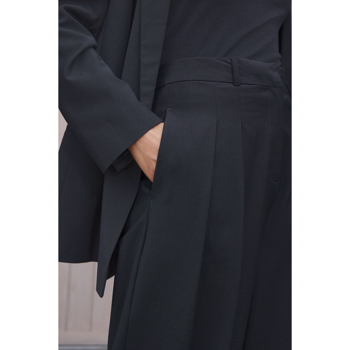 Pantalon droit haut de gamme noir, NEXT