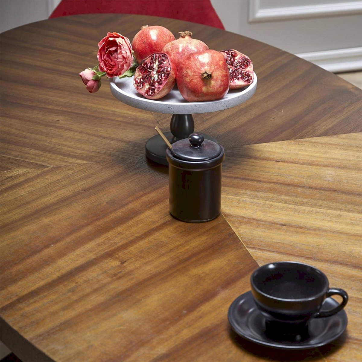 Table à manger ovale OVENTLE effet noyer noyer et noir, RECOLLECTION