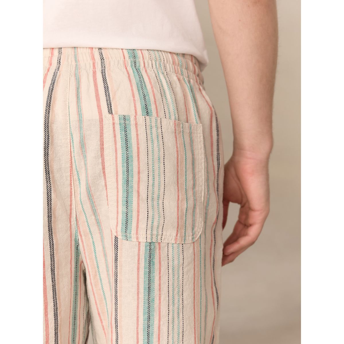 Short en lin mélangé avec taille élastique rayures multicolores, NEXT