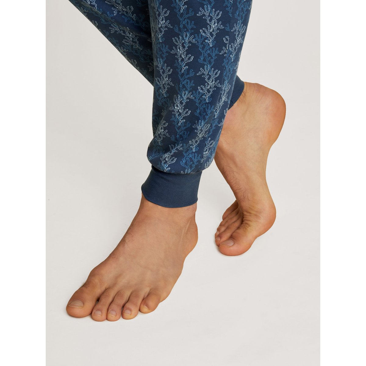 Pyjama avec bords élastiques manches longues Coton NIGHTWEAR XTRA insigne bleu, CALIDA