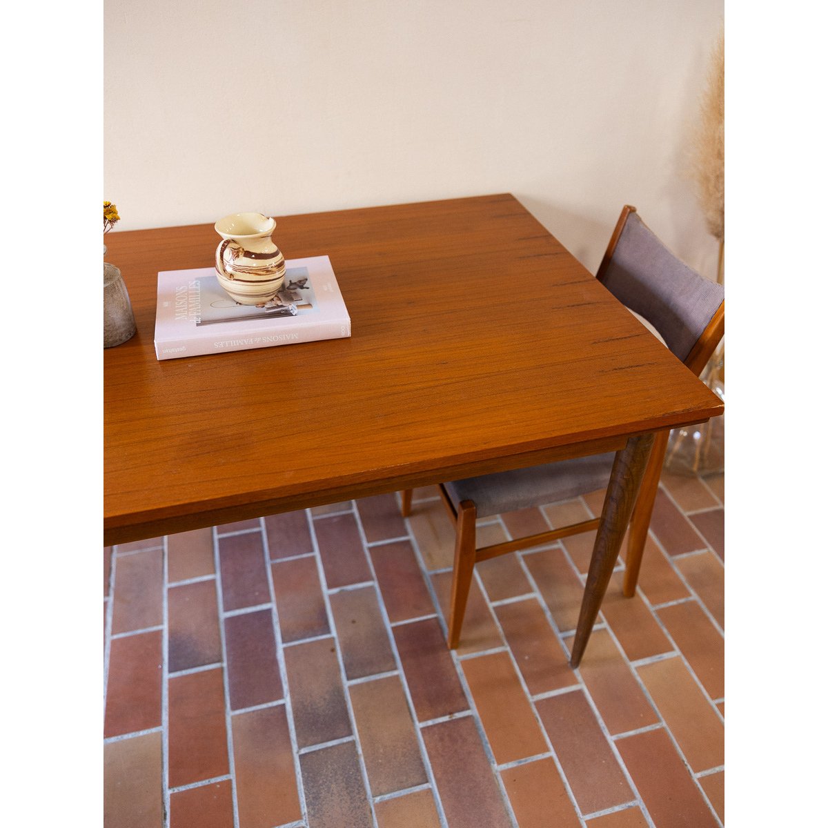 Table à manger scandinave Karla N°1251 - Bon état bois clair, DEBONGOUT