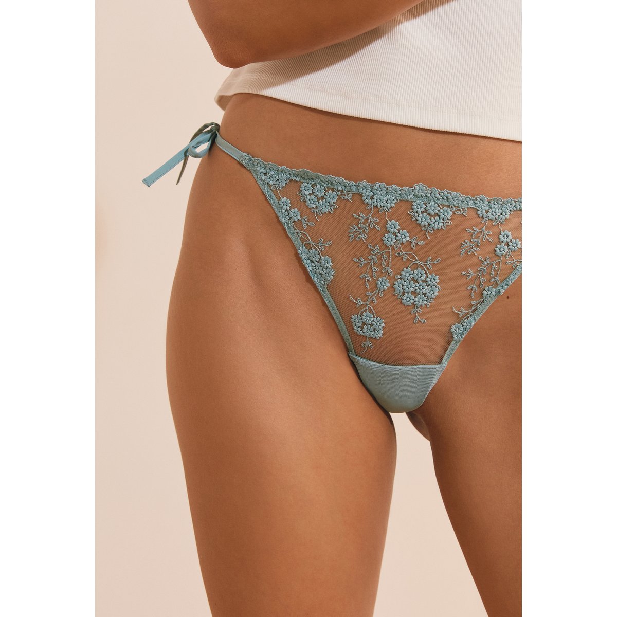 String à nouer en tulle brodé ENCHANTEE bleu vert, ETAM