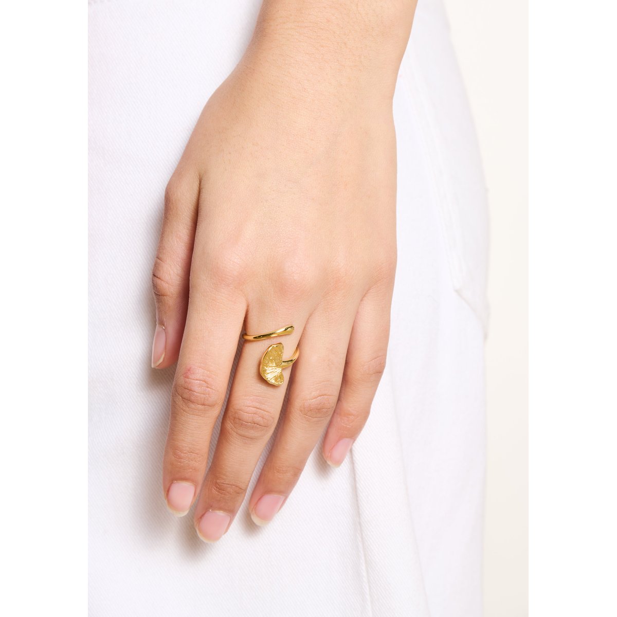 Bague fleur de ginko light gold, LA FEE MARABOUTEE