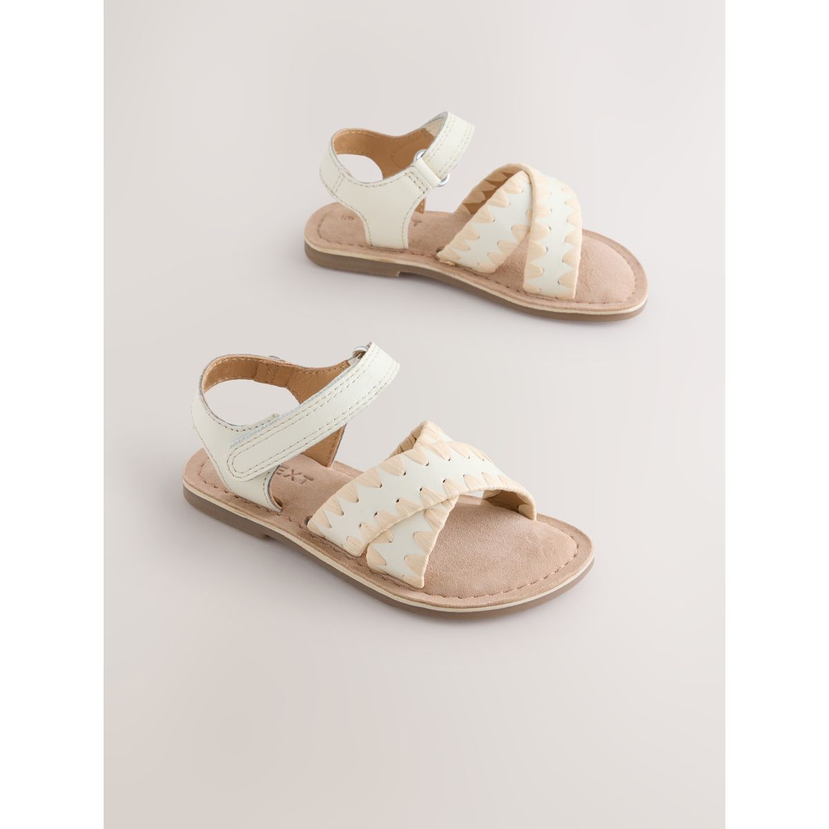 Sandales en cuir à fermeture scratch blanc, NEXT