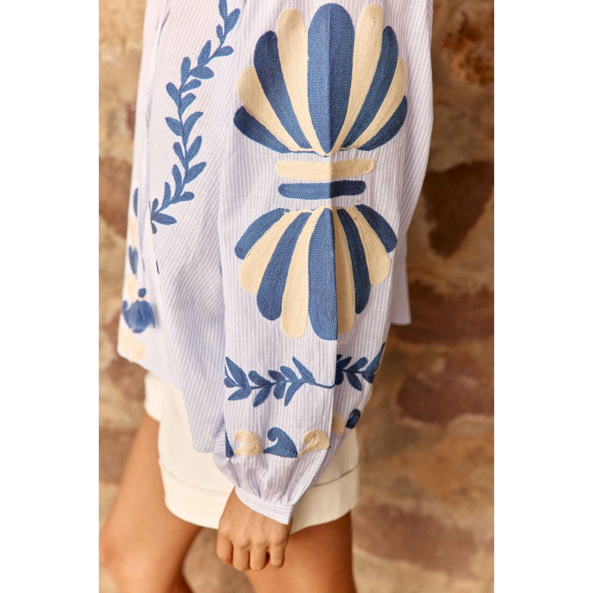 Blouse manches longues col rond imprimé broderie BIHA 20-ecru/bleu, LA PETITE ETOILE