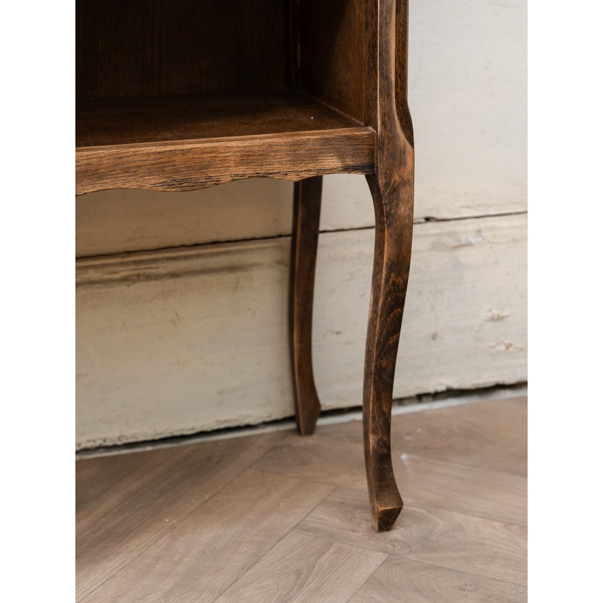 Paire de tables de chevet en bois Maïa N°1624 - Bon état bois foncé, DEBONGOUT