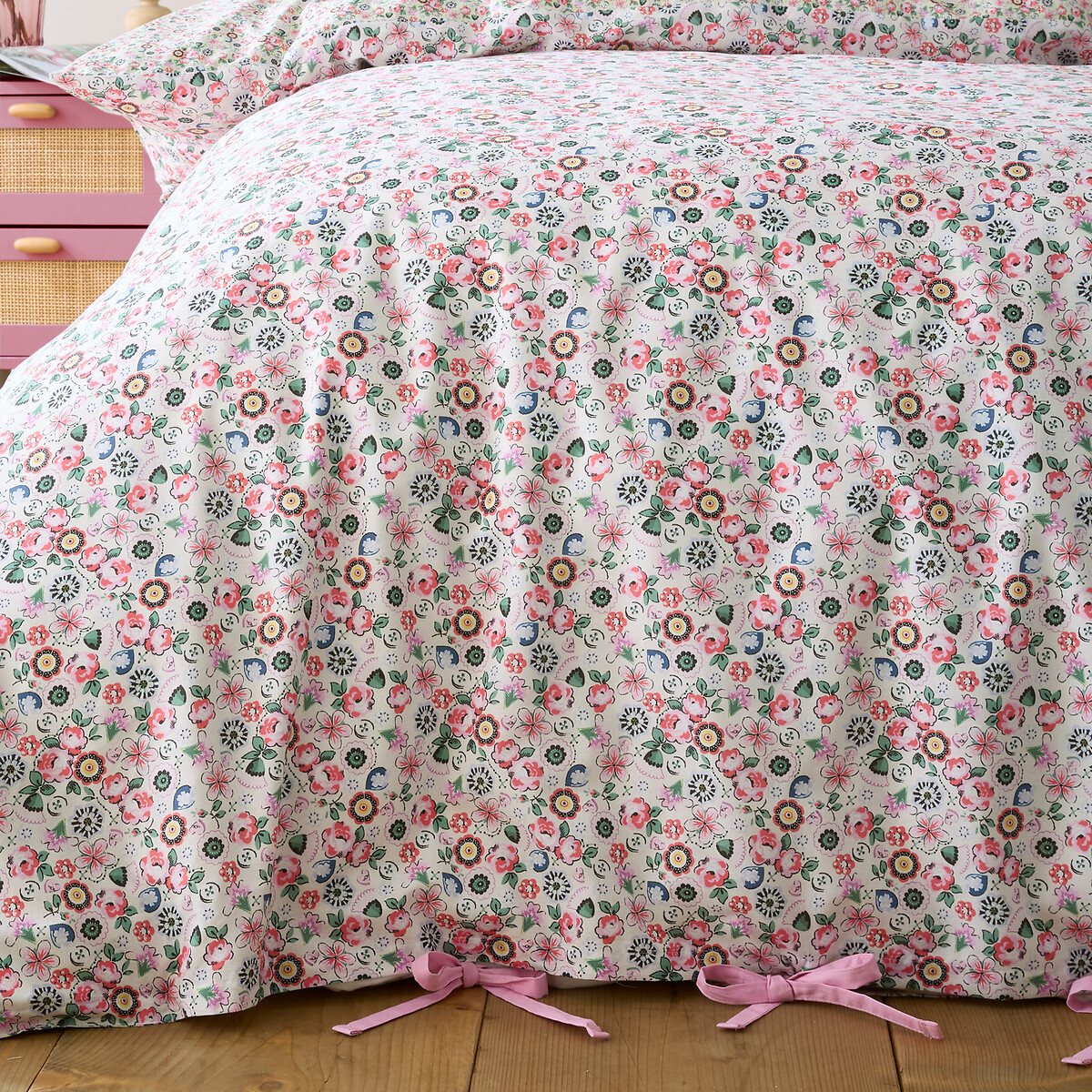 Pearly Queen Ditsy Reversible Cotton Duvet Cover And Pillowcase Set pink, CATH KIDSTON