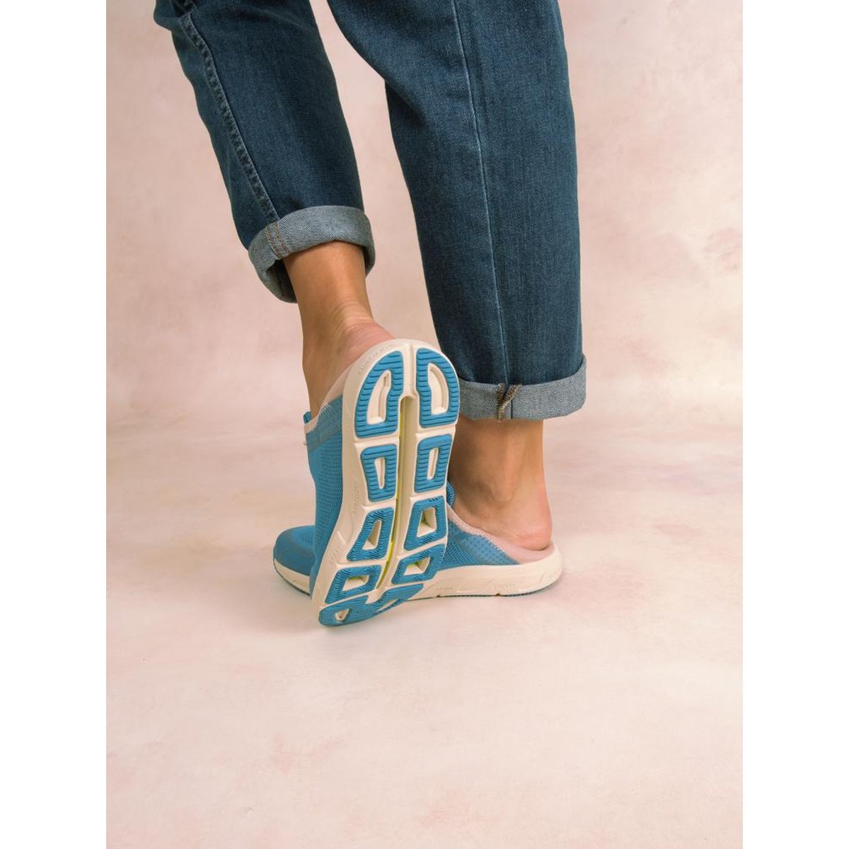 Chaussures de running JAZLIFE bleuet / blush, TBS