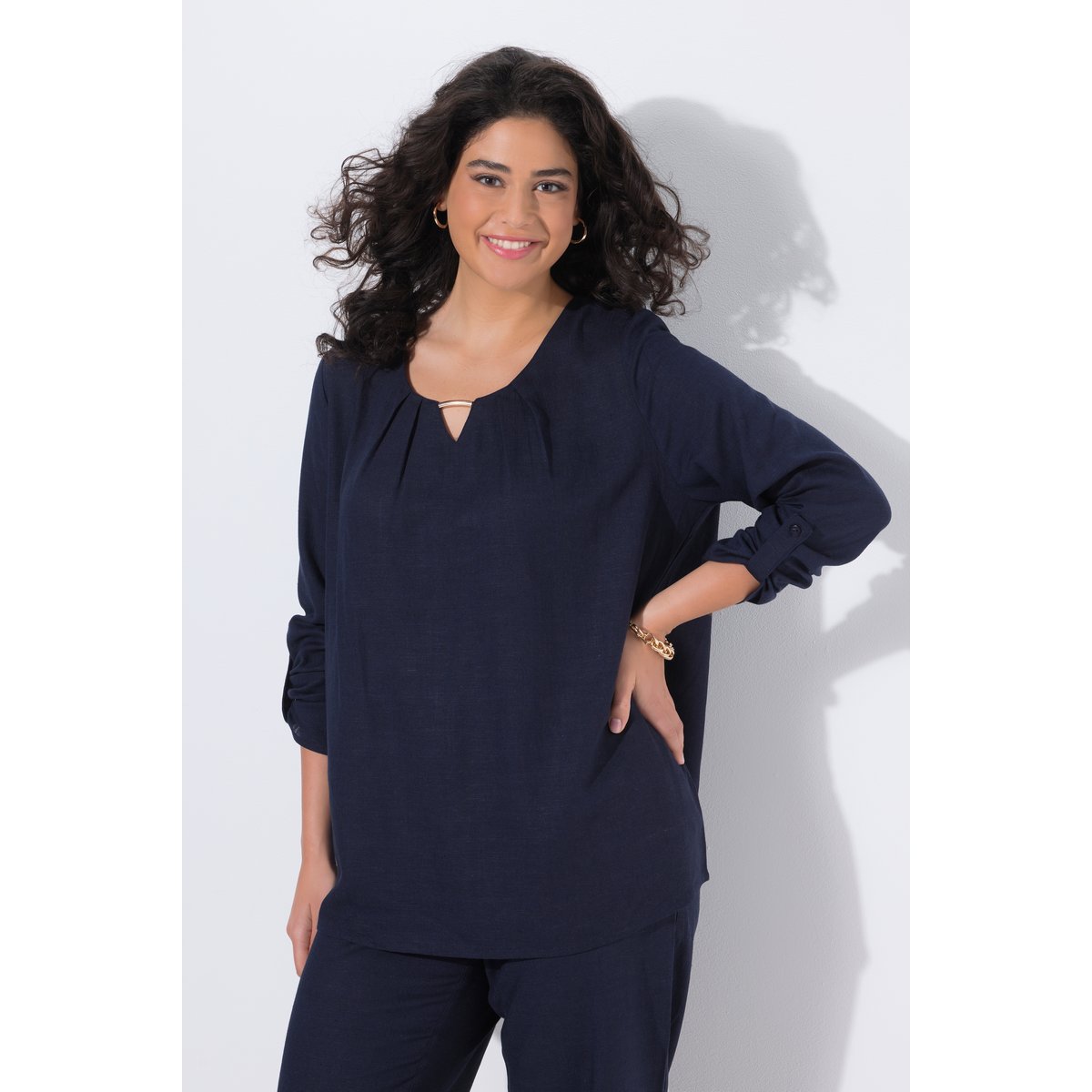 Blouse en lin mélangé, barrette fantaisie marine, ULLA POPKEN
