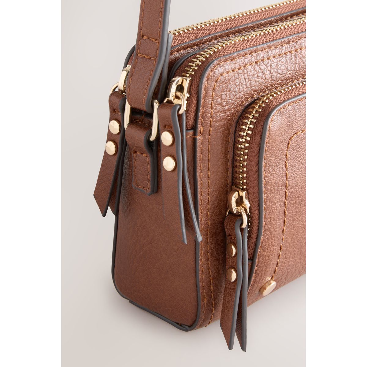 Sac à bandoulière double zip marron fauve, NEXT