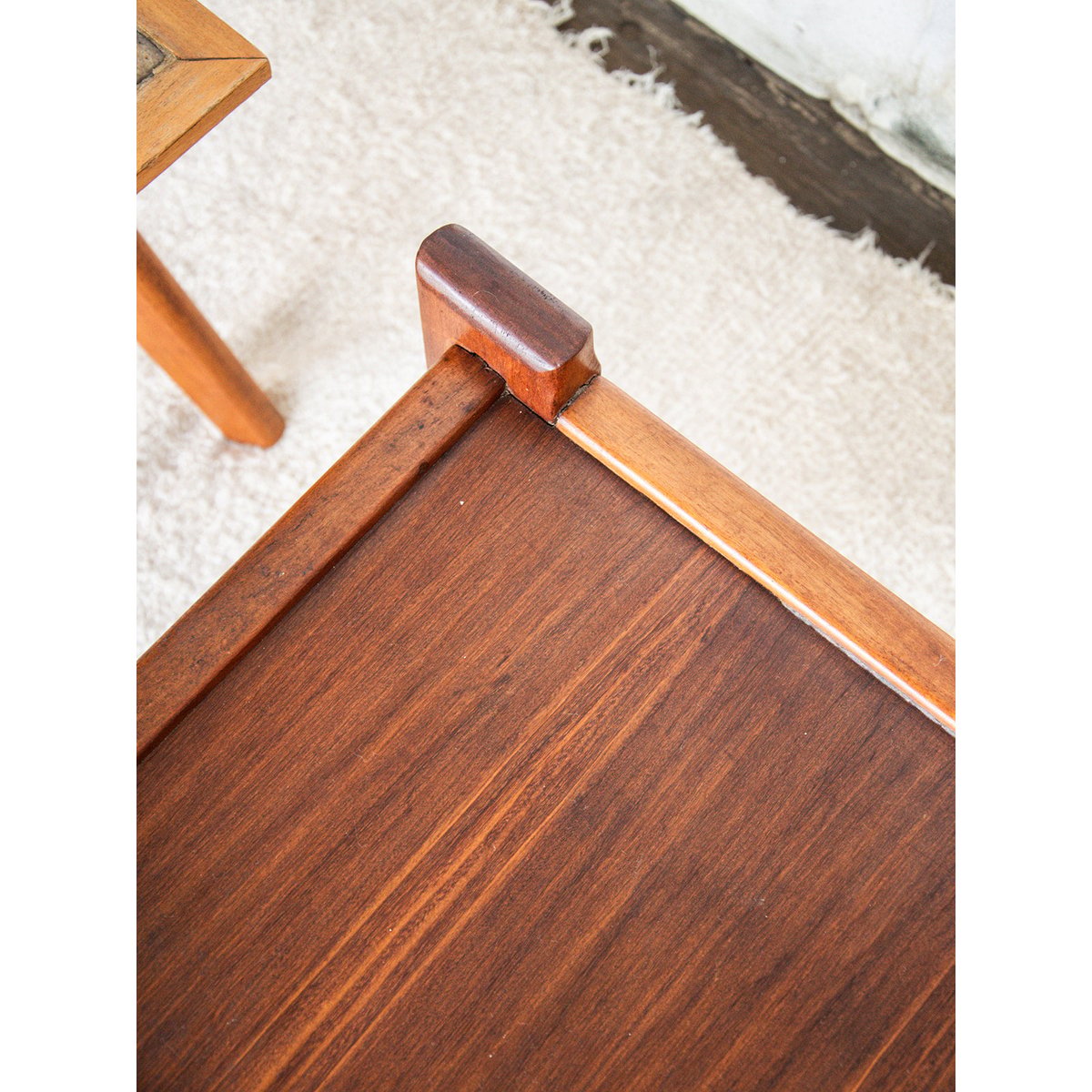 Table de chevet Maïa N°83 - Bon état bois, DEBONGOUT