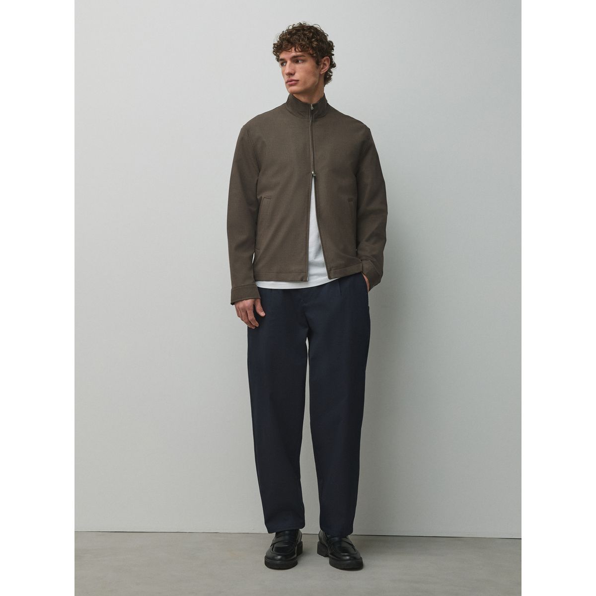 Pantalon chino stretch en coton majoritaire bleu marine, NEXT