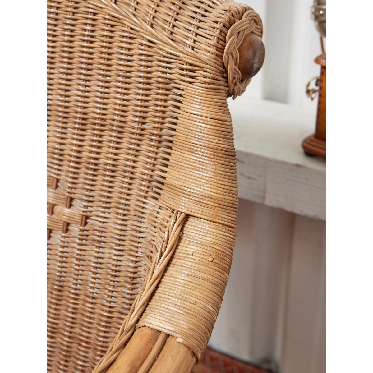 Grand fauteuil en osier Ernest N°1090 - Bon état bois clair, DEBONGOUT