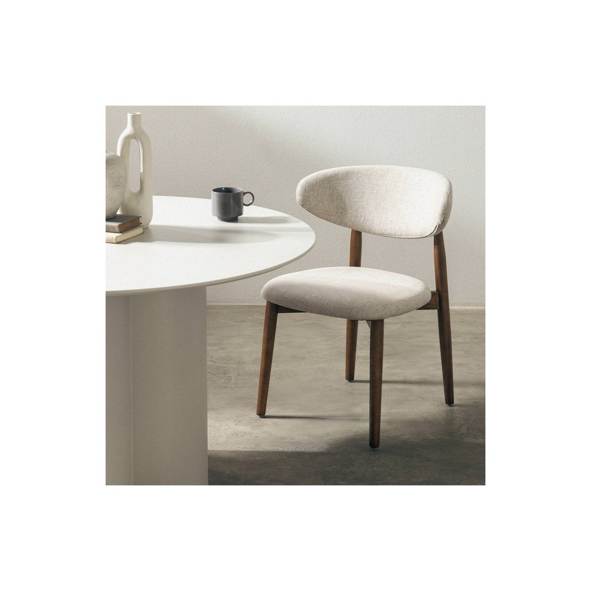 Chaise de salle à manger collection MIRALI beige et bois brun chaleureux, RECOLLECTION