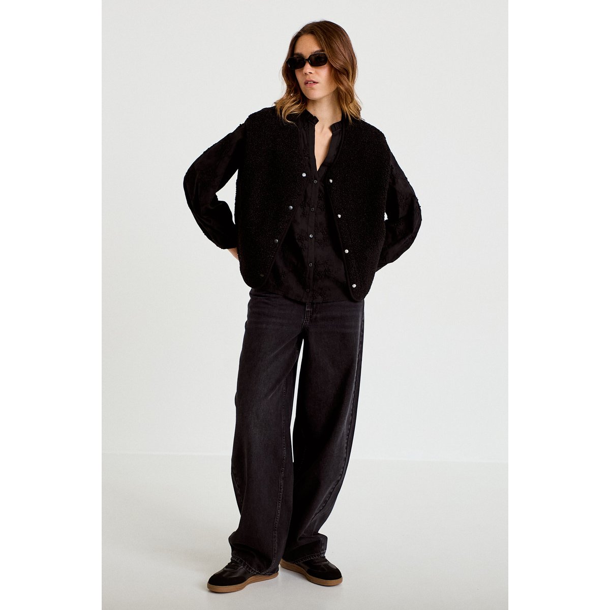 Blouse droite col rond manches longues noir, CACHE CACHE