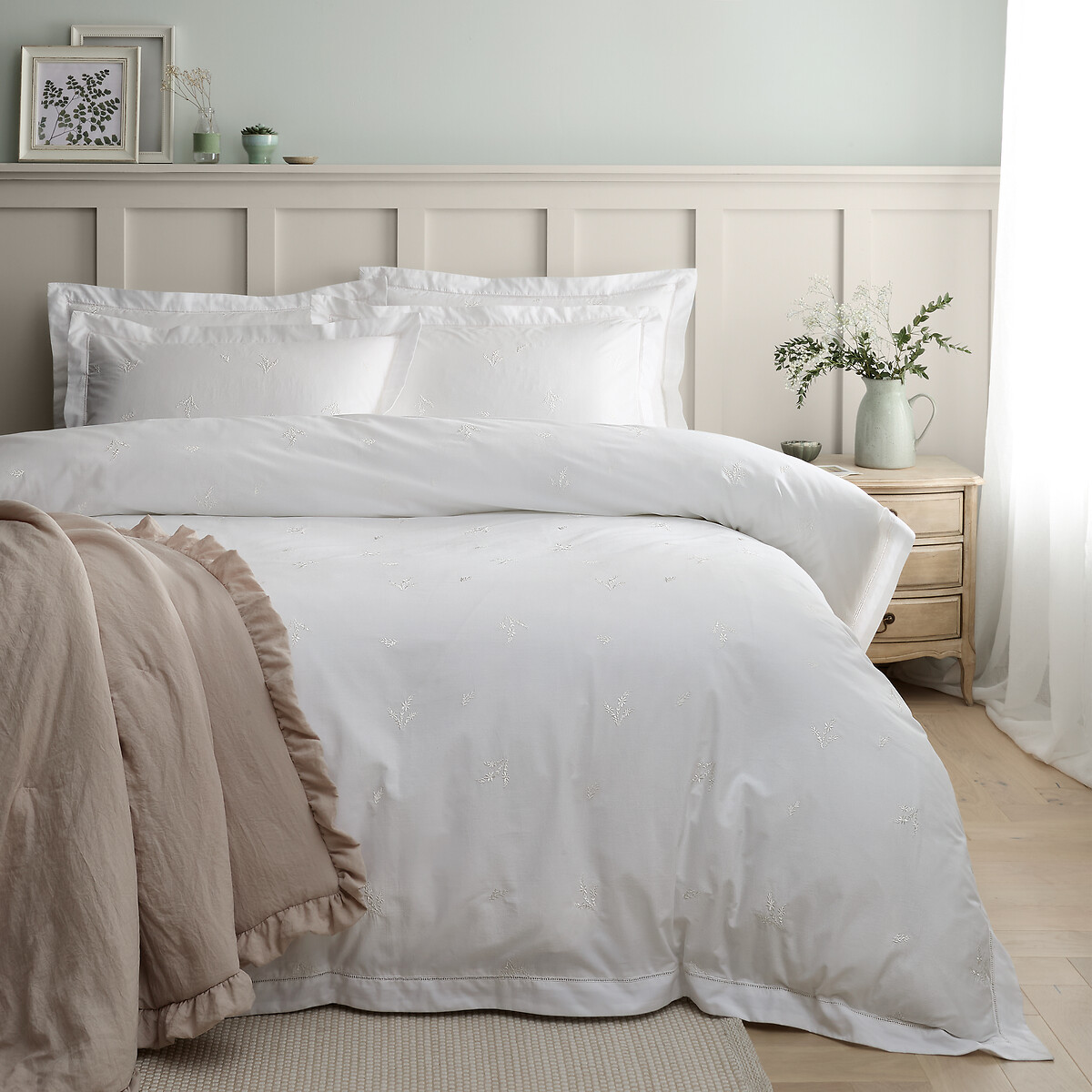 Lottie Floral Embroidery Cotton Duvet Cover and Pillowcase Set white, BIANCA FINE LINENS
