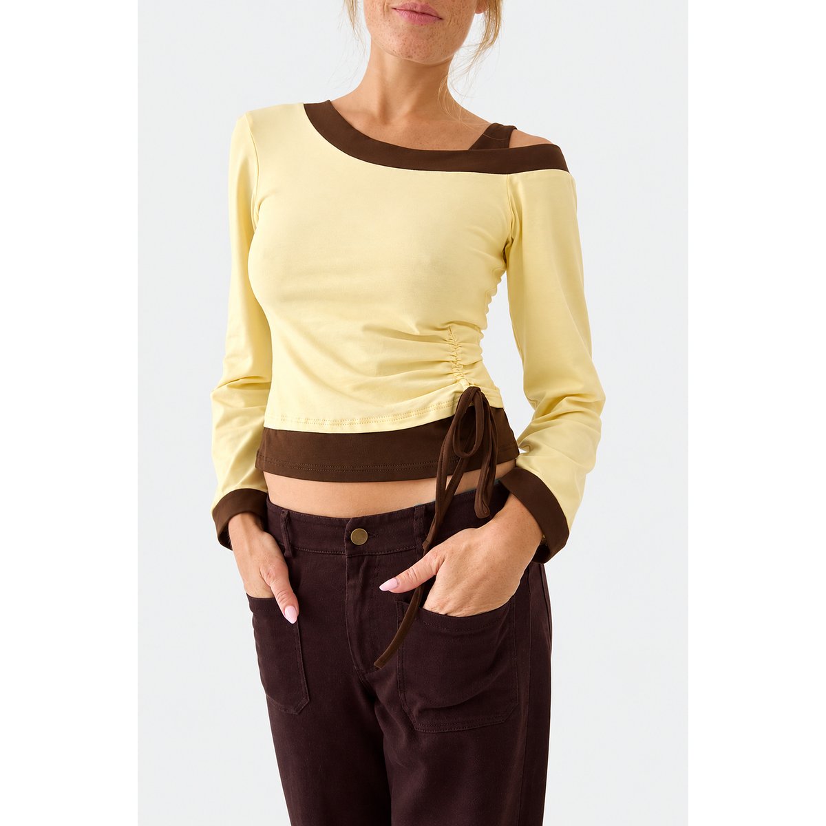 Top froncé col asymétrique CAMILA marron / jaune / marron chocolat, MINDTRAVELER