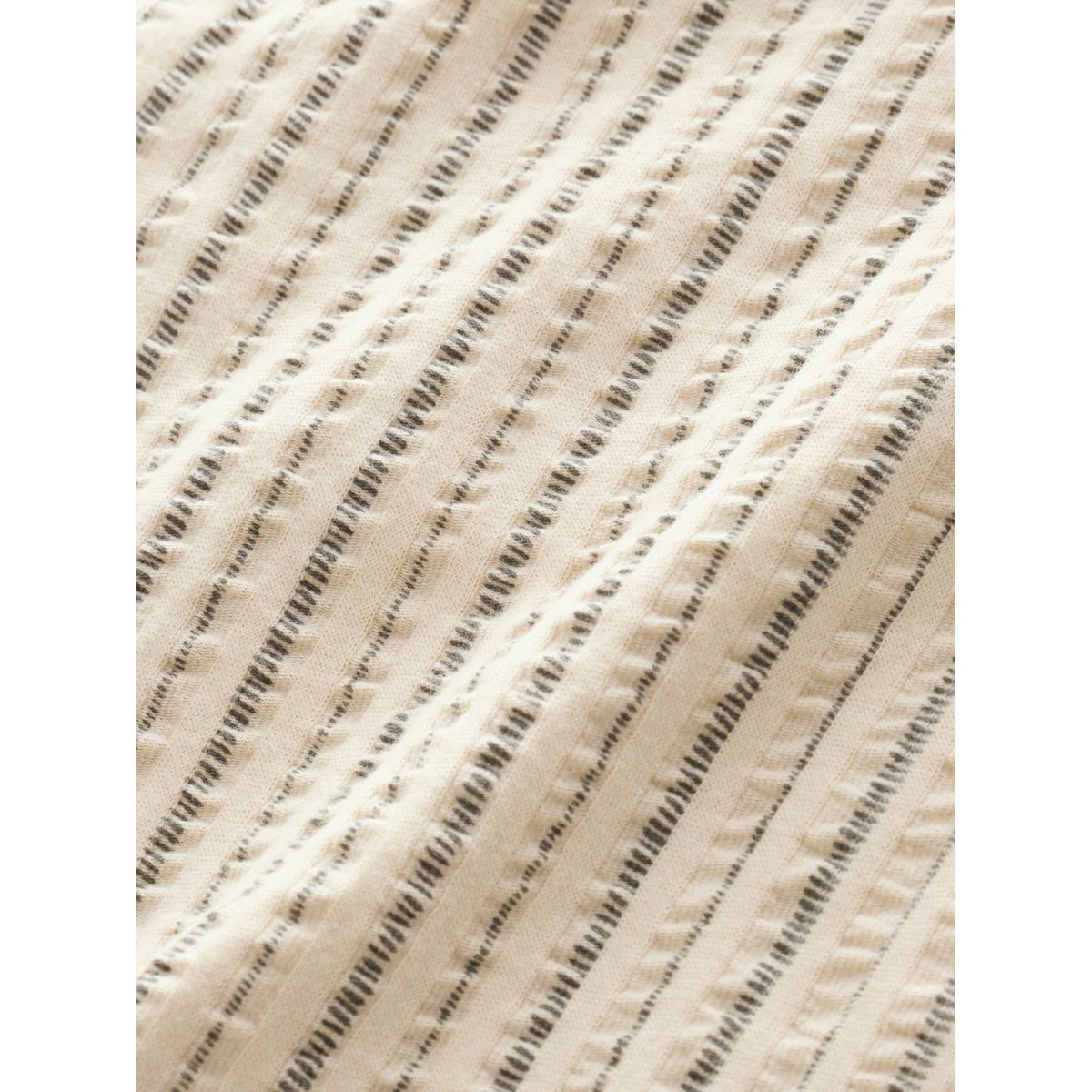 Short texturé à rayures écru/noir, NEXT