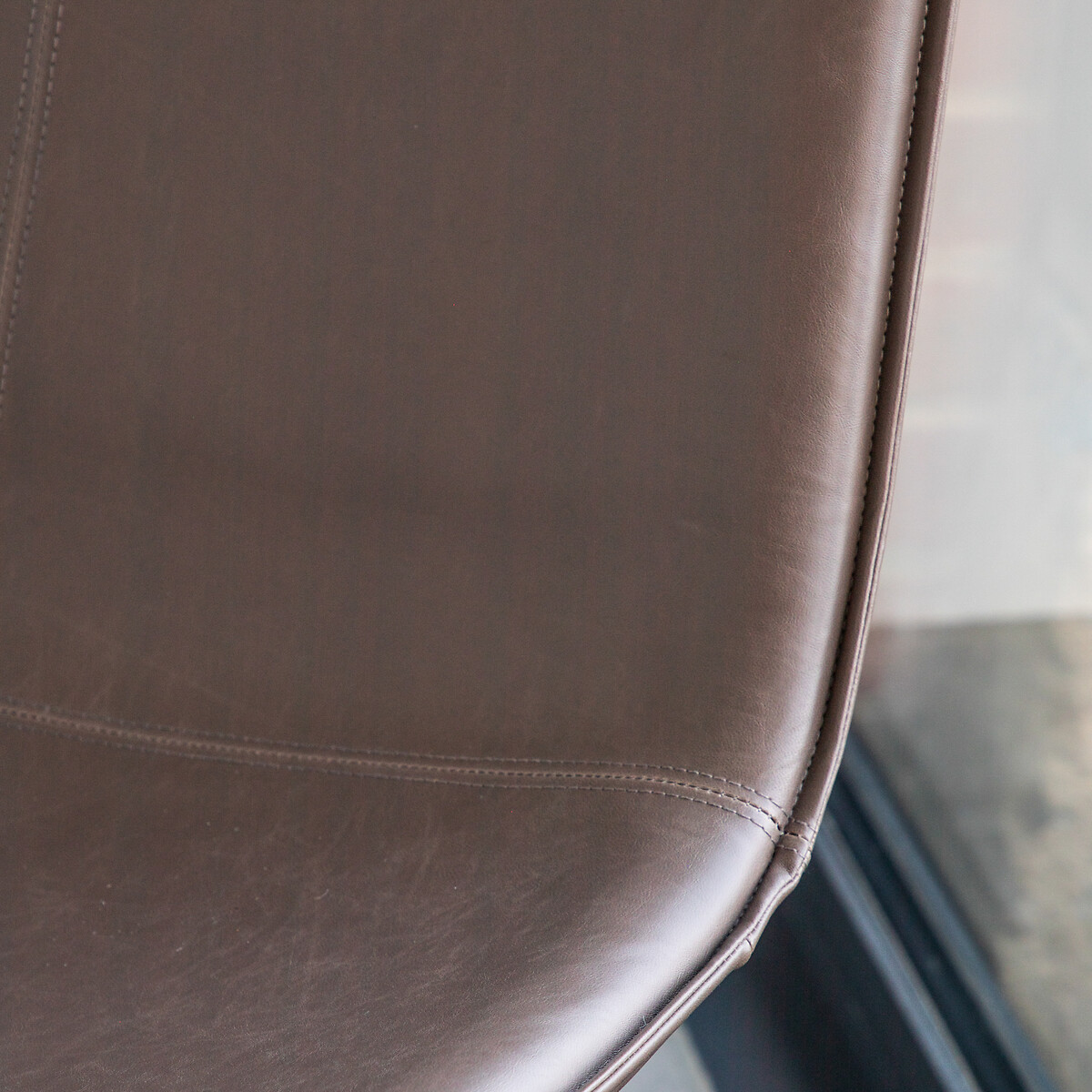 Hines Industrial Faux Leather Lounge Chair spiced chocolate, ÉDITÉ