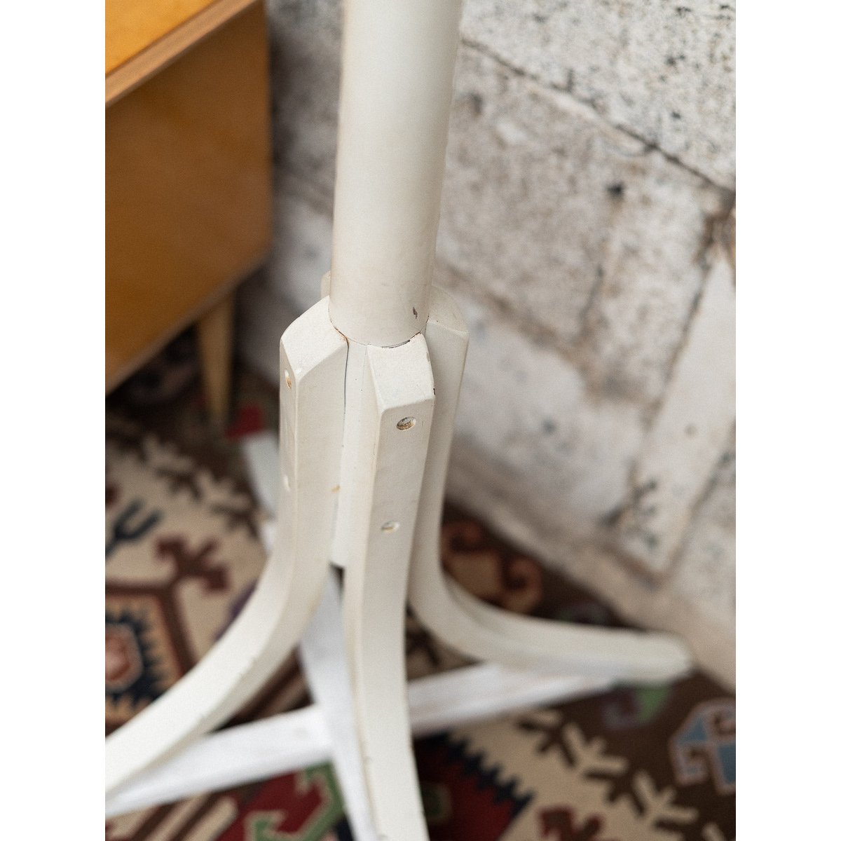 Porte-manteau Baumann Max N°396 - Bon état blanc, DEBONGOUT