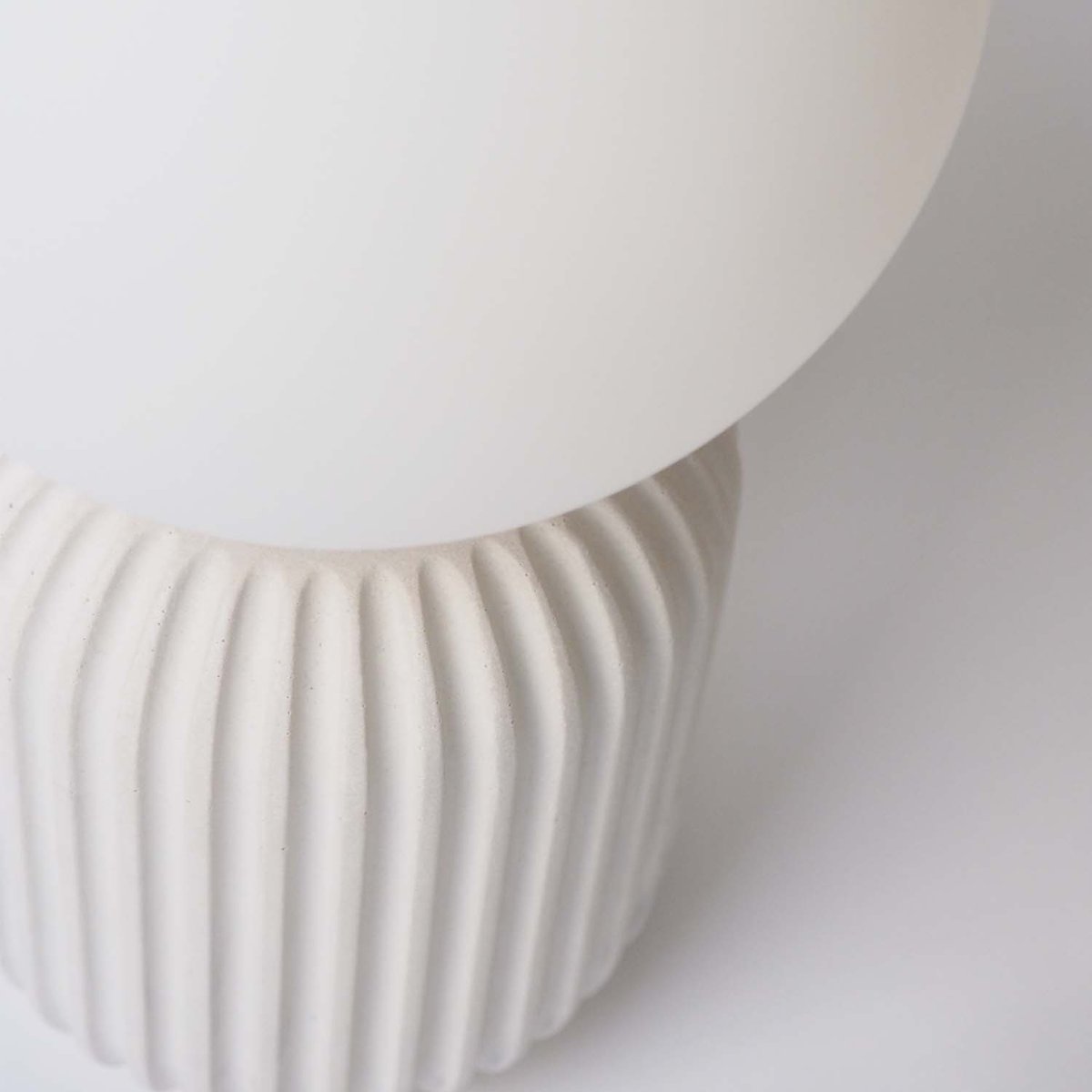 Lampe à poser béton - FROUFROU blanc, GONE'S