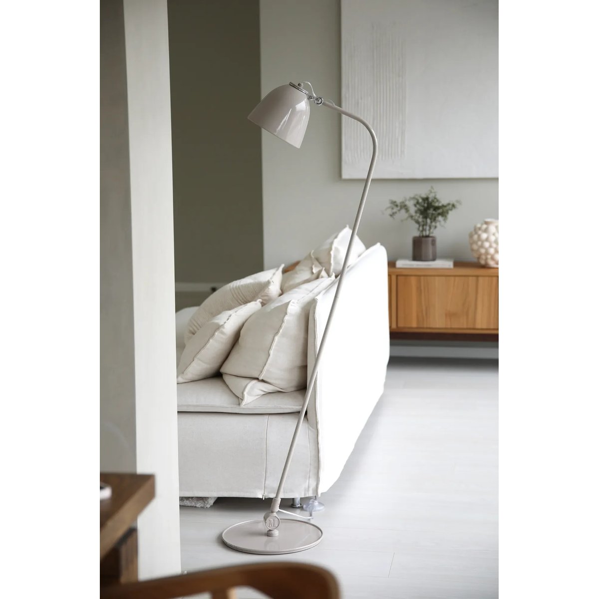Lampadaire en métal TILT greige, MARKSLOJD