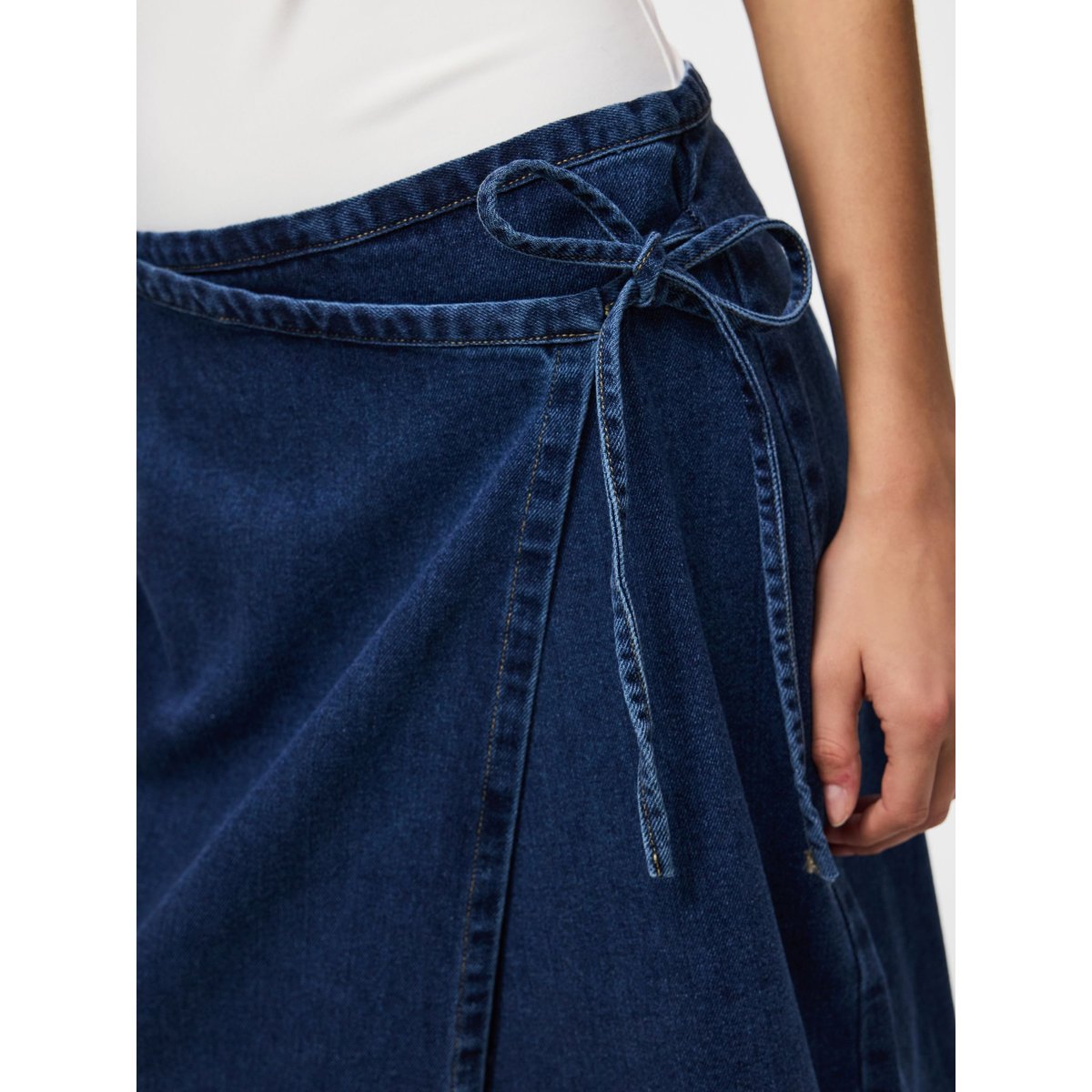 Jupe En Jean dark blue denim, PIECES