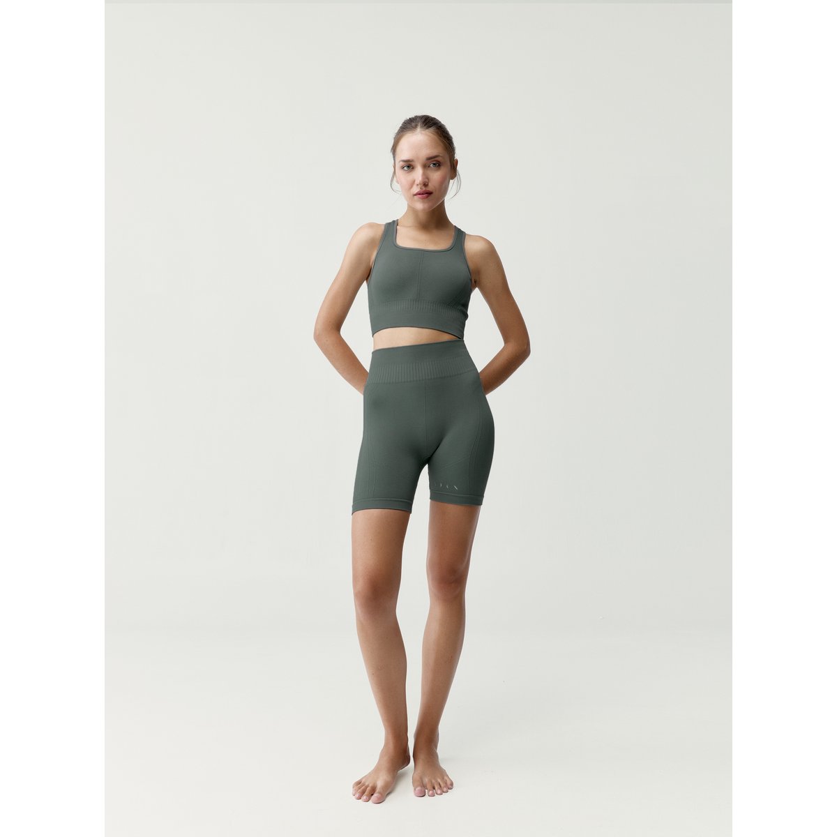 Short de sport femme Eris effet seconde peau sauge douce, BORN