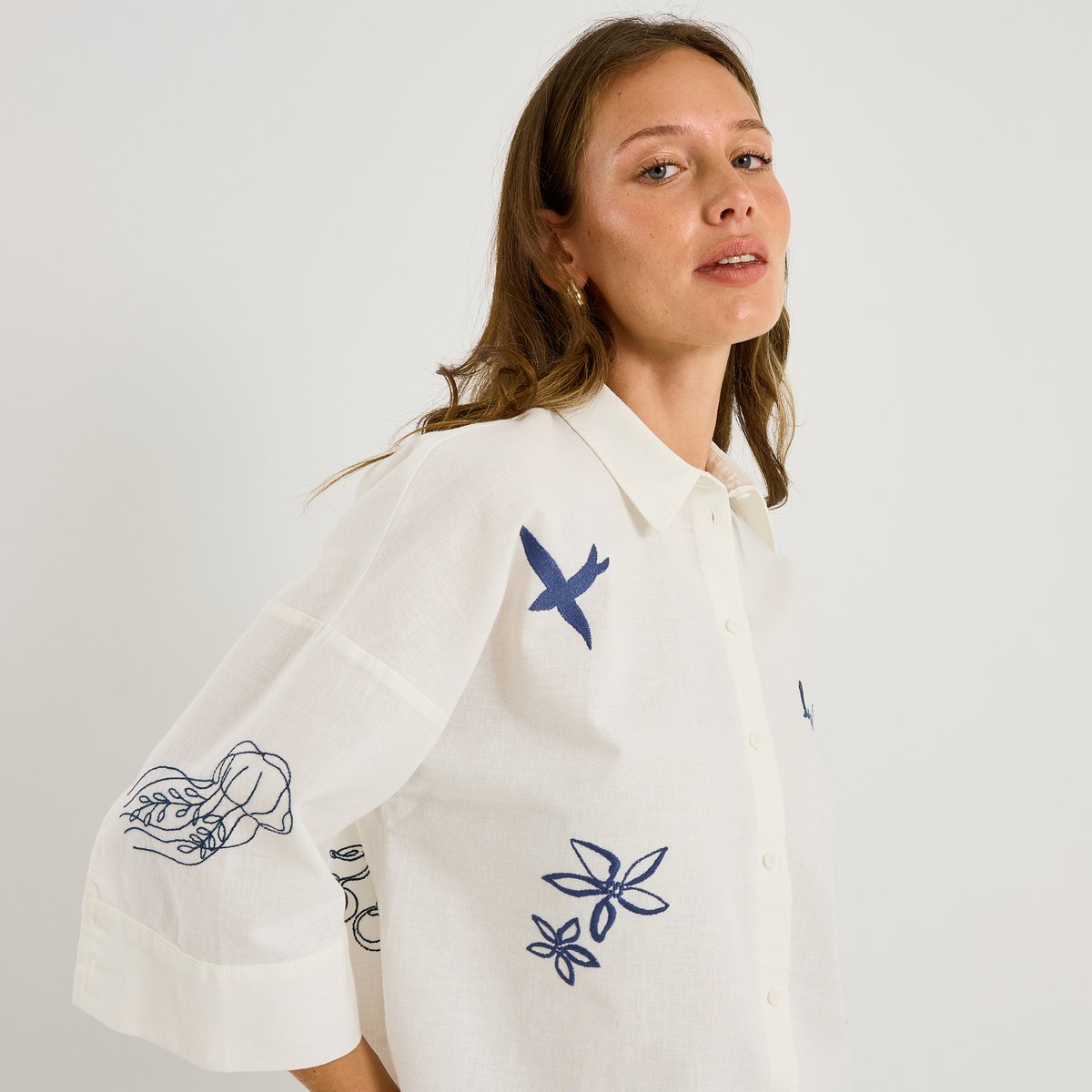 Chemise oversize brodée blanc cassé ecru, GRAIN DE MALICE