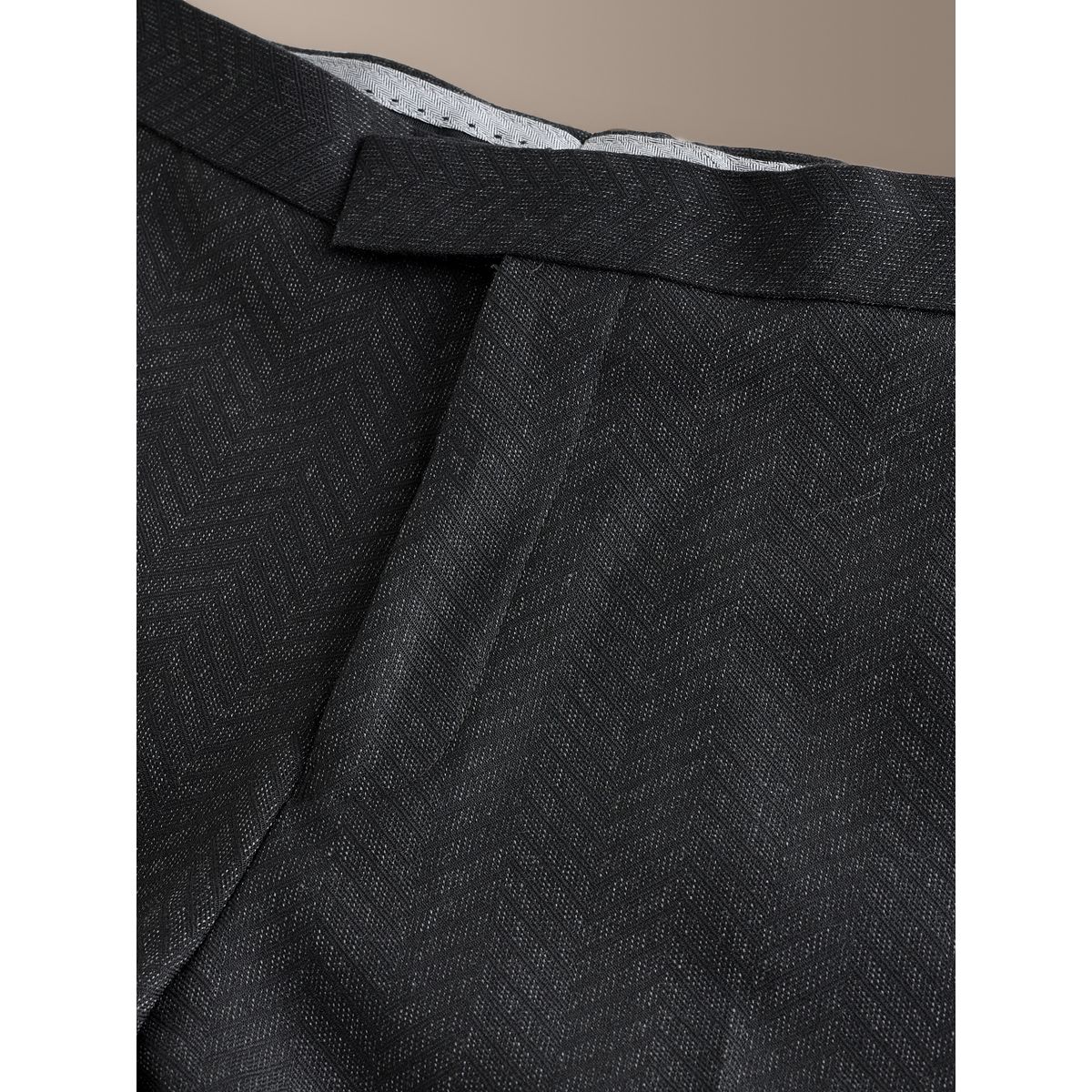 Pantalon de smoking ajusté en laine signature noir, NEXT