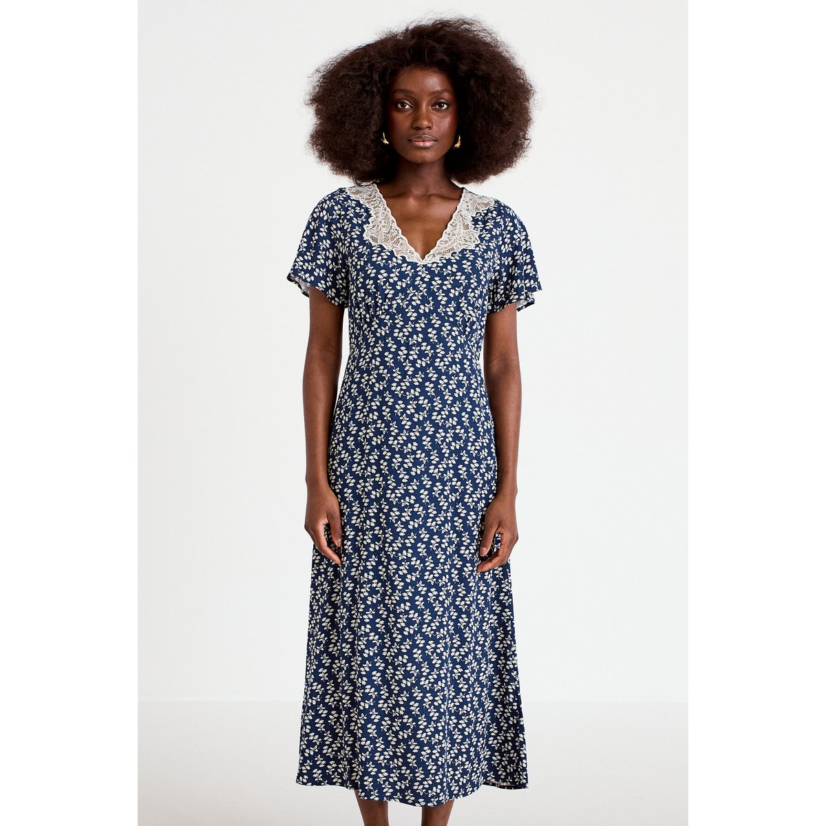 Robe longue évasée col v dentelle bleu marine, CACHE CACHE