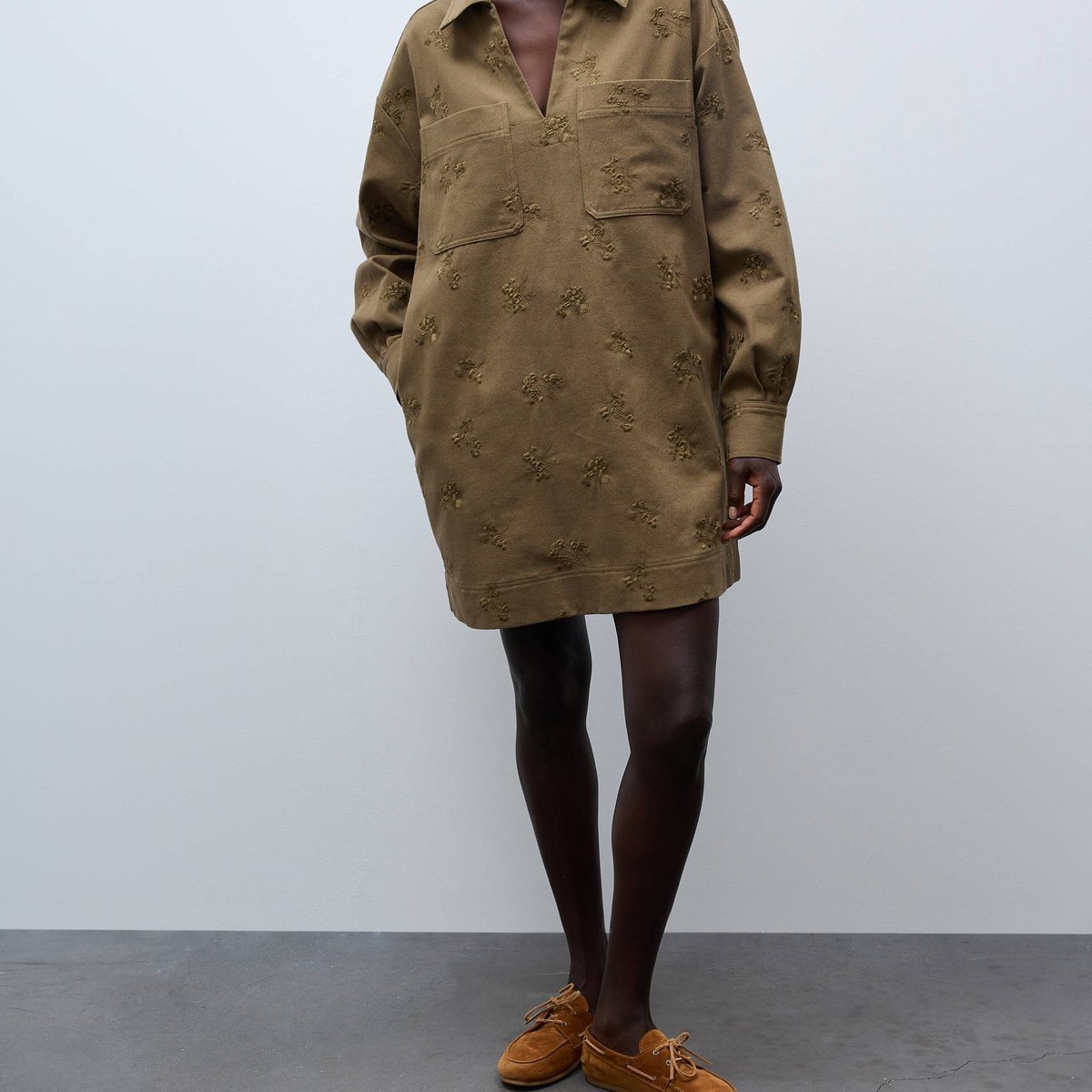 Robe courte manches longues avec détails brodés en coton parka, MONOPRIX