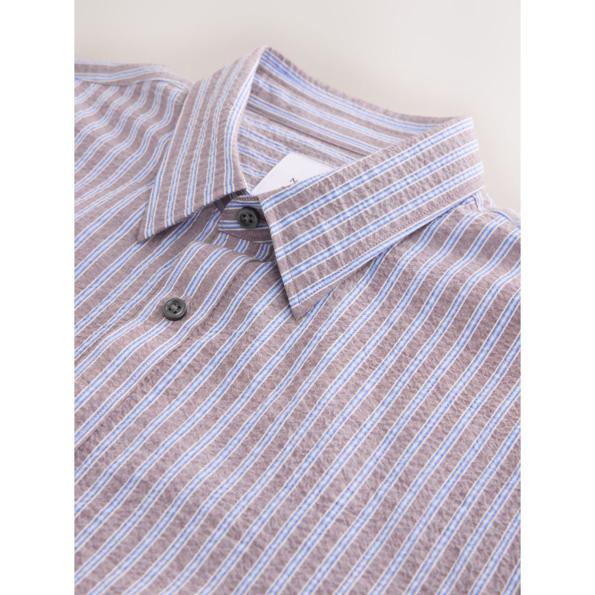 Chemise manches courtes en seersucker marron, NEXT