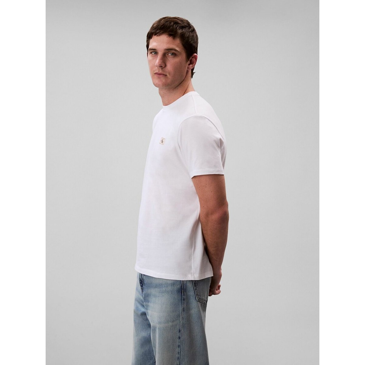 Logo Badge T-Shirt white, CALVIN KLEIN JEANS