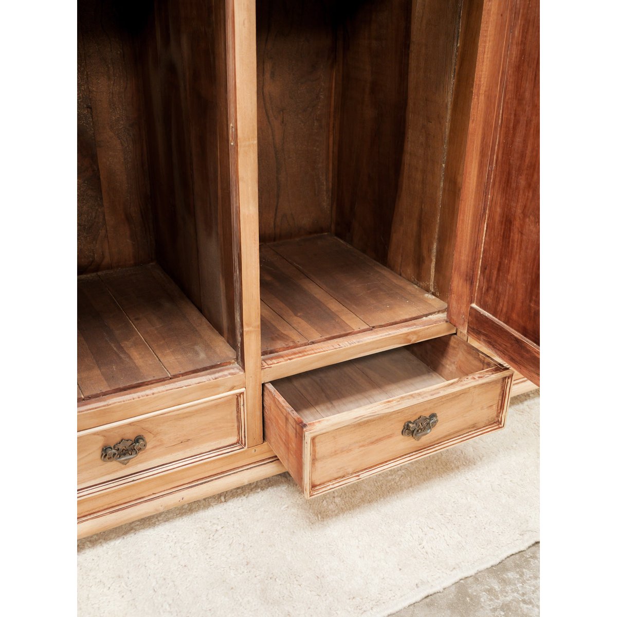 grande enfilade en bois patiné Margaret N°768 - Bon état bois clair, DEBONGOUT
