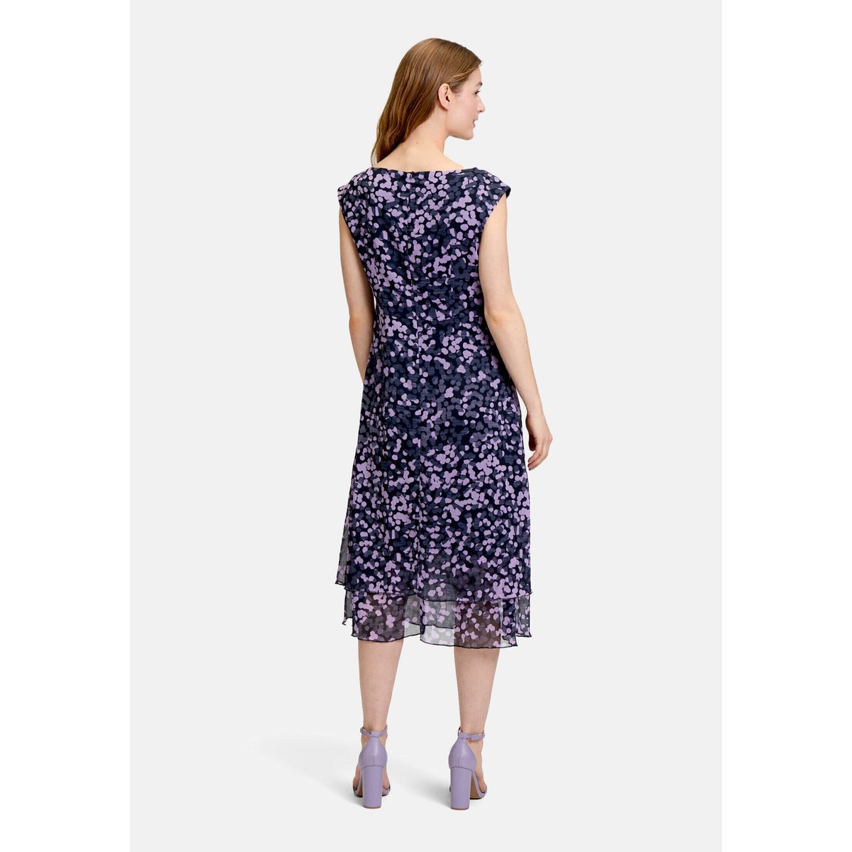 Robe longueur midi à volants dark blue/lilac, BETTY & CO