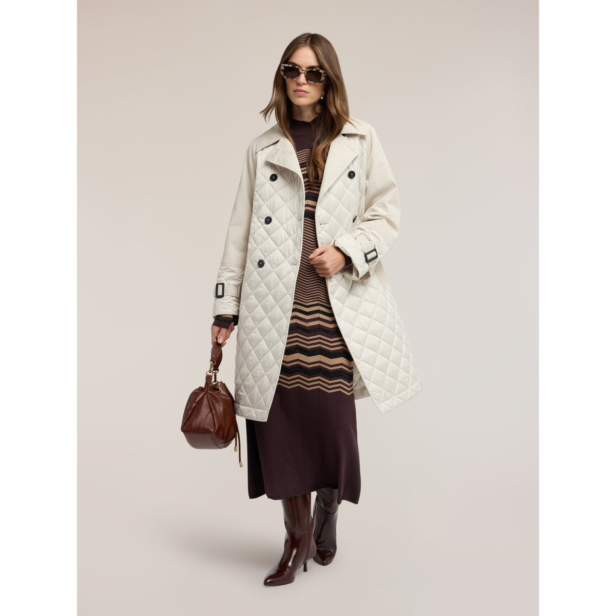 Trench-coat matelassé à losanges. gris, MOTIVI