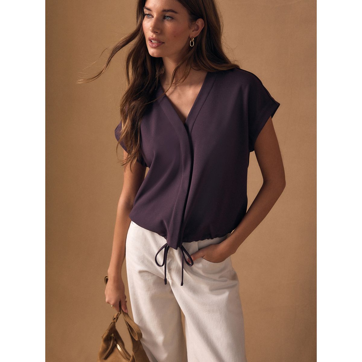 Haut col v à manches courtes et taille nouée violet prune, NEXT