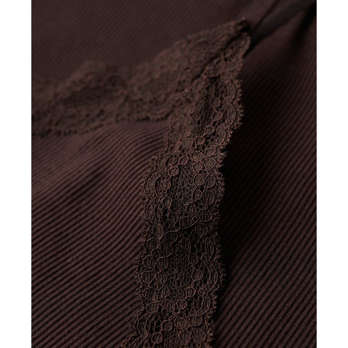 Athletic Essential Lace Trim Cami Top marron foncé, SUPERDRY