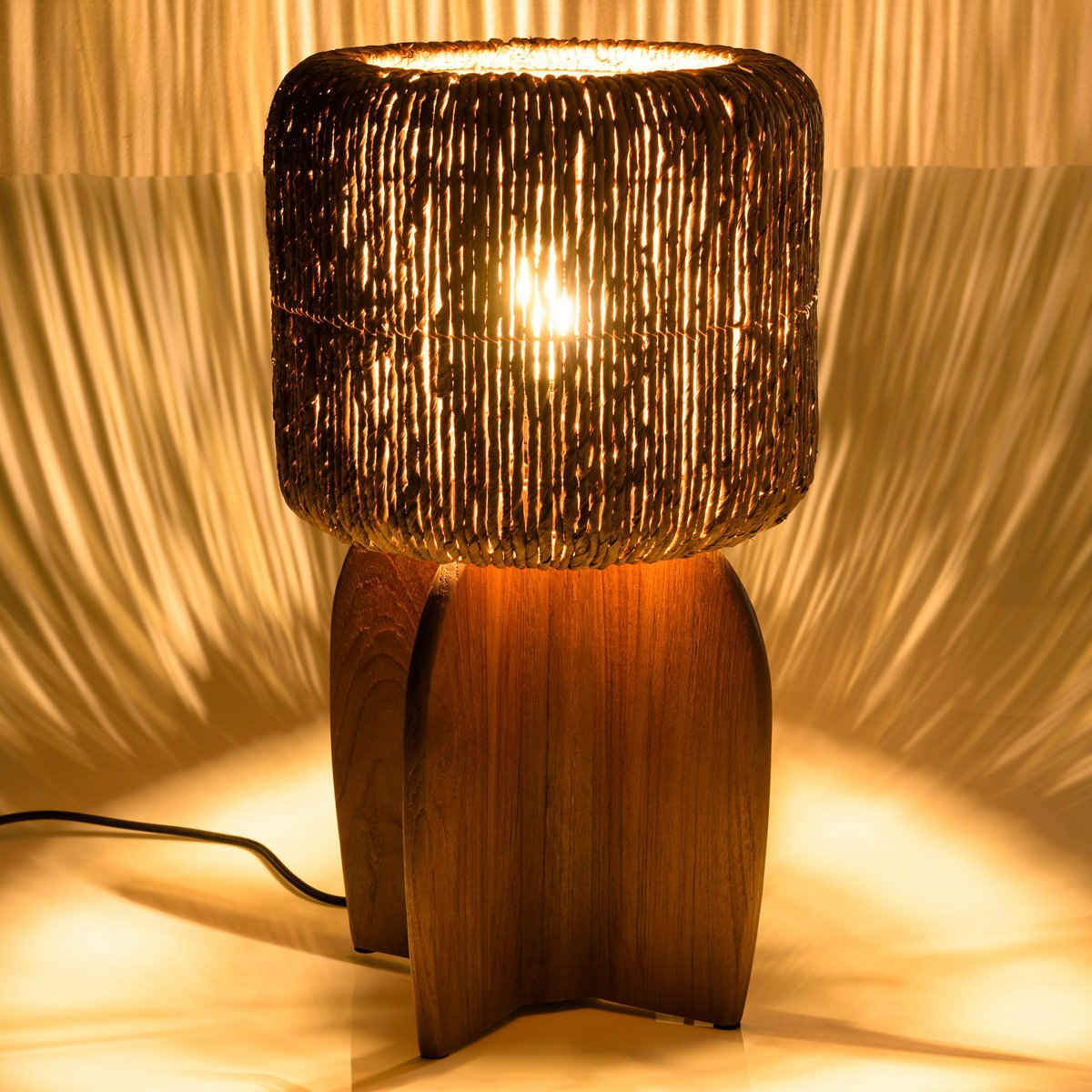 Lampe 30x30cm en rotin couleur naturelle et bois de teck recyclé SWING bois naturel, PIER IMPORT