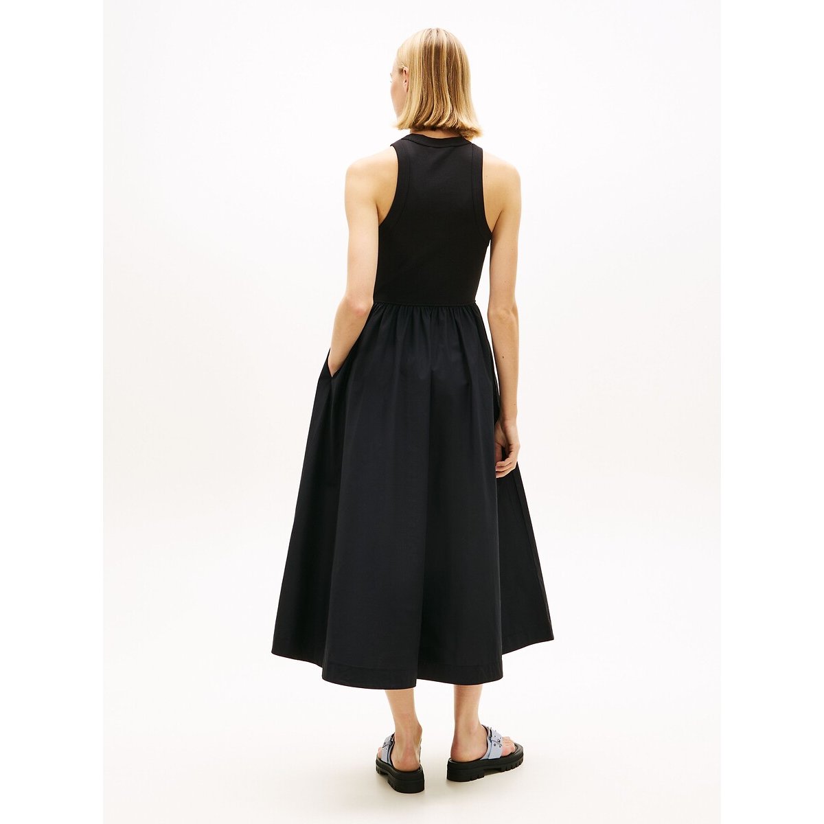 Maxi abito svasato senza maniche, con scollo rotondo nero , TOMMY JEANS
