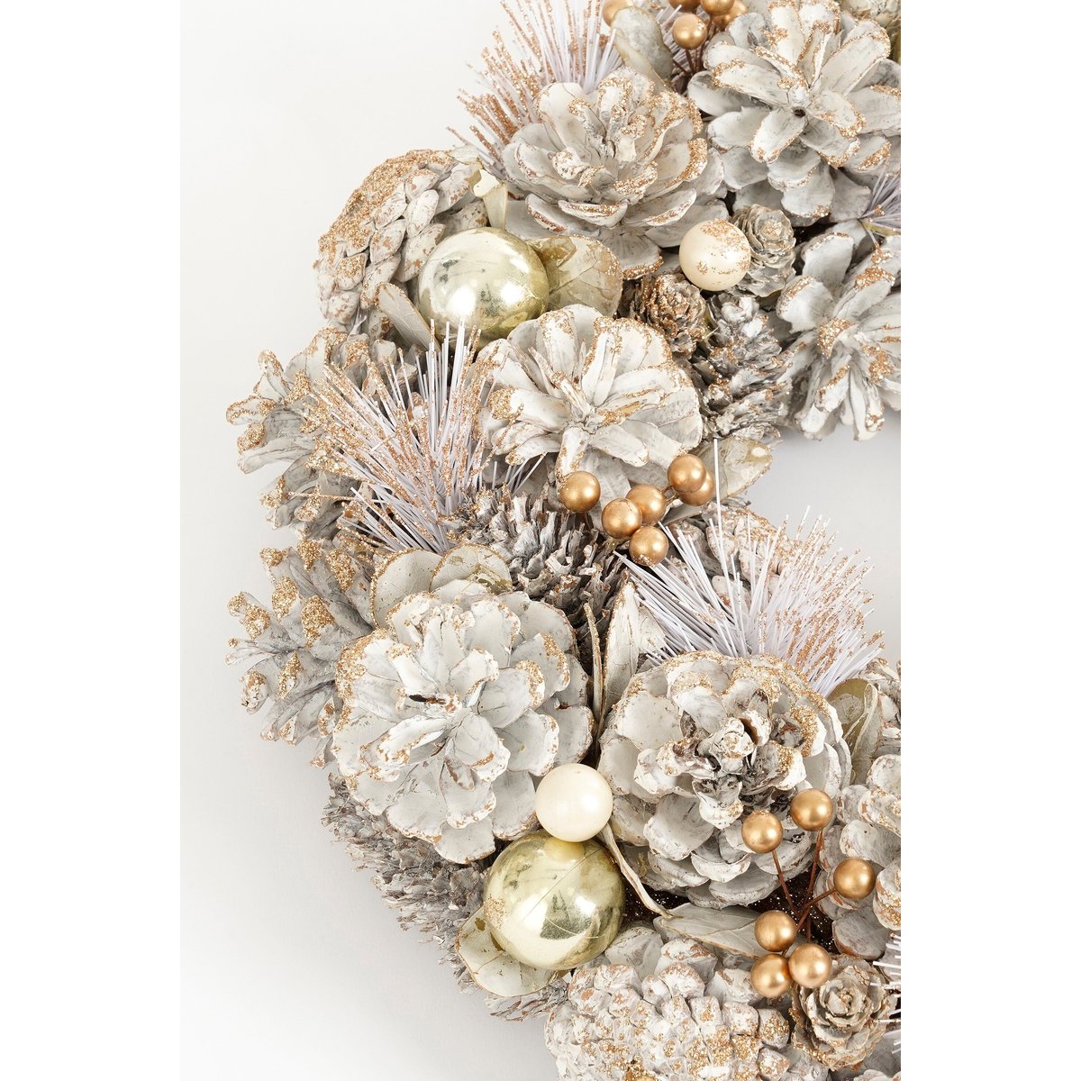 Couronne de Noël avec pommes de pin Hanley blanc, MICA DECORATIONS
