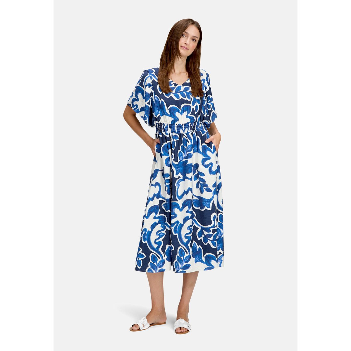 Robe d'été à imprimé à fleurs blanc/bleu, BETTY & CO