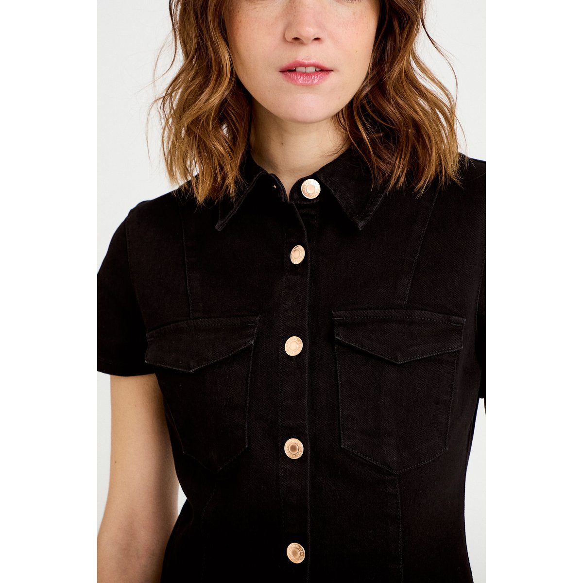 Robe courte trapèze en jean col chemise noir, CACHE CACHE
